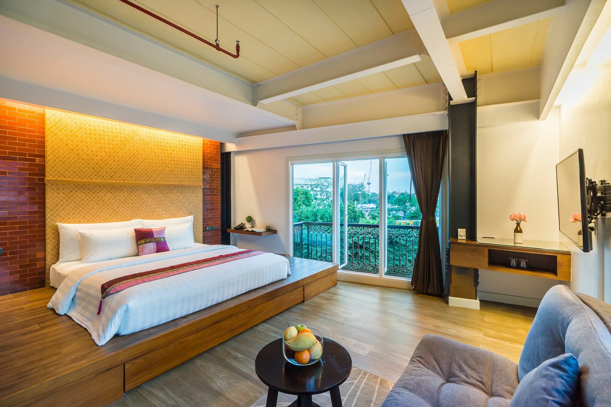 Dang Derm In The Park Khaosan Hotel Banguecoque Exterior foto