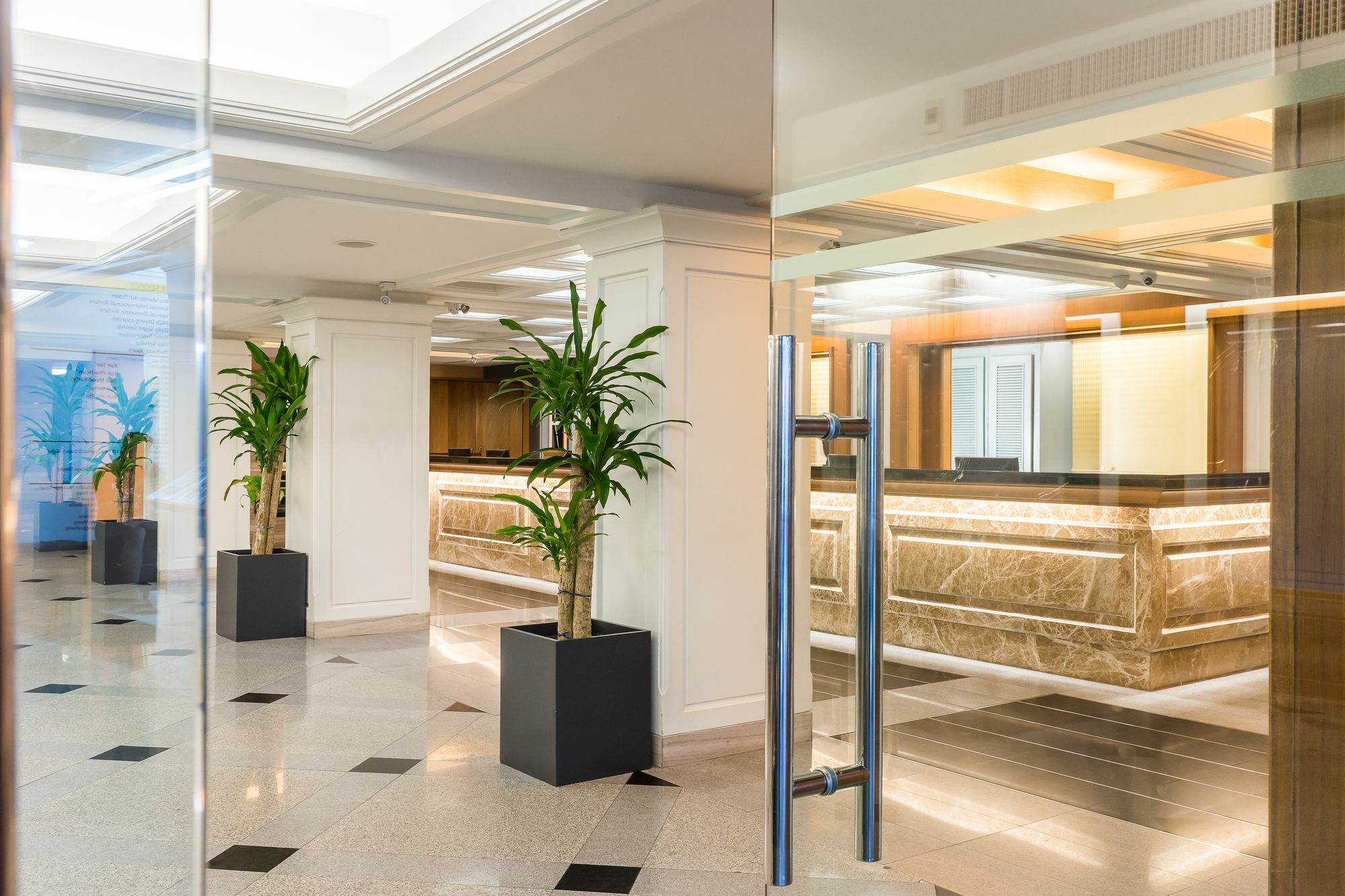 Dang Derm In The Park Khaosan Hotel Banguecoque Exterior foto